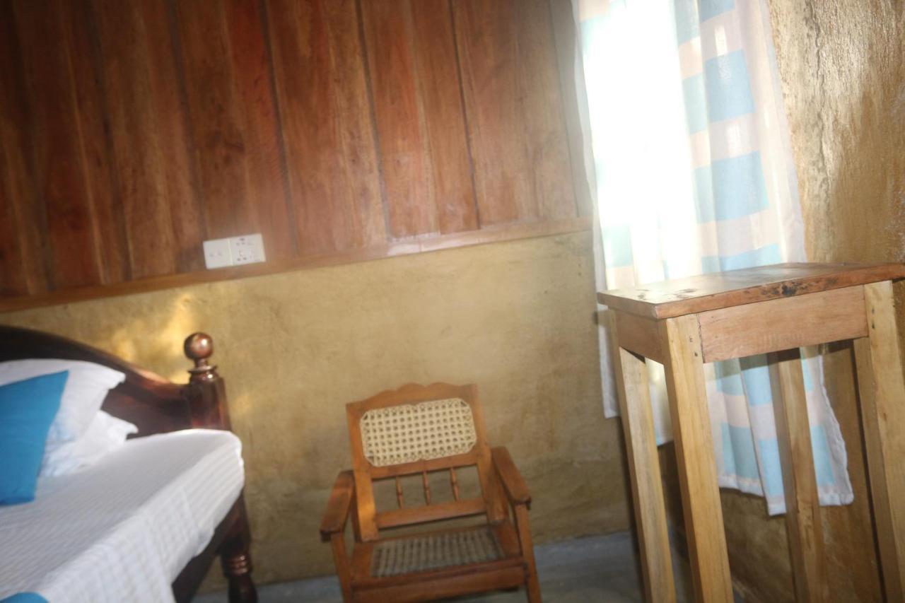 Beach Rip Rap Cabana And Guest Hotel Гале Екстериор снимка